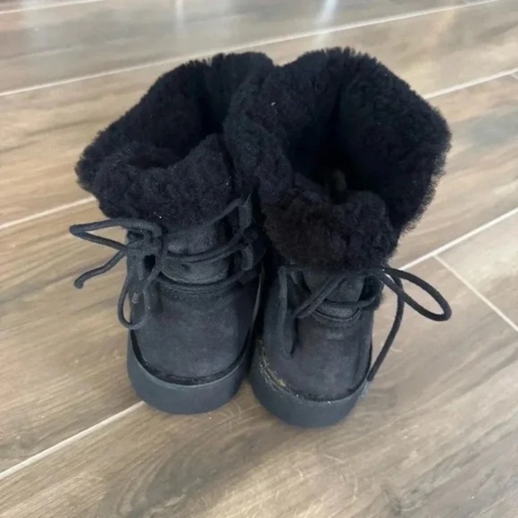 UGG Naiyah Lace Up Back Boots - Picture 5 of 7